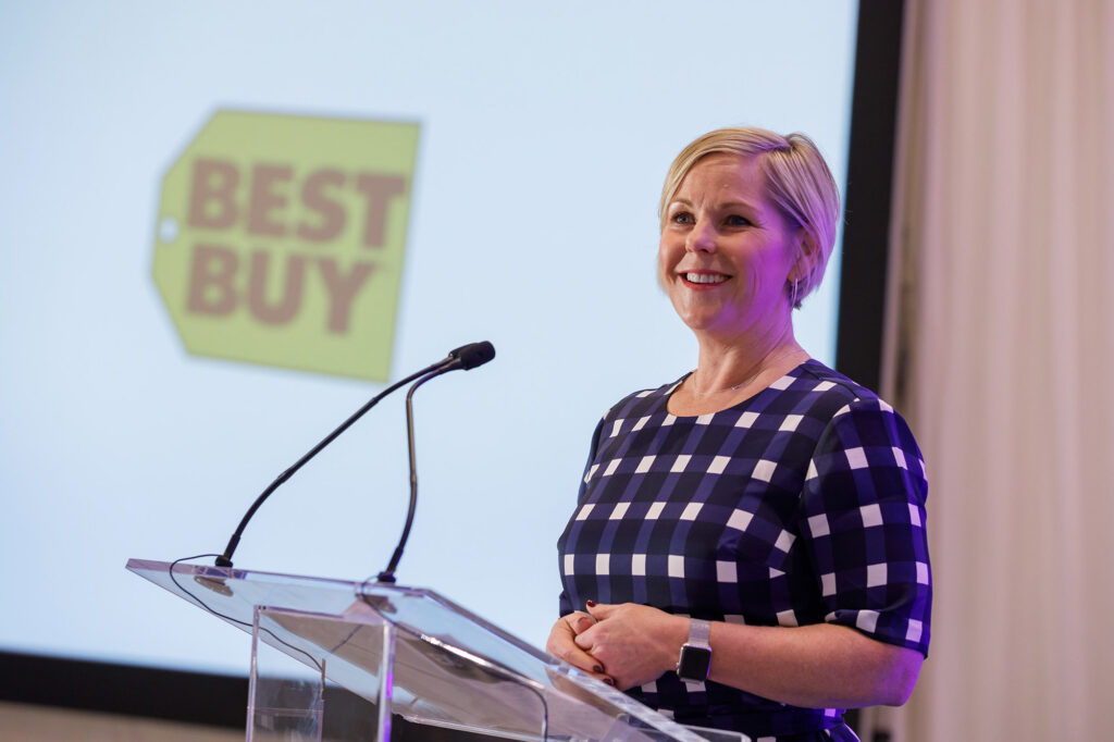 Best Buy Executive Speaking At Conference - Dro Photography & Video Miami Corporate Event Photographer JW Miami