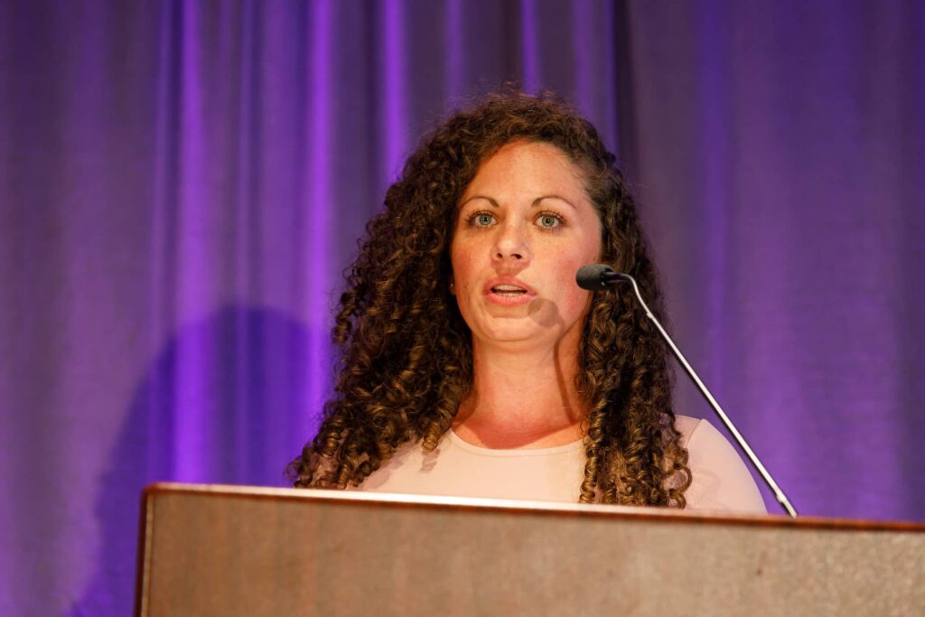 event-photographer-nyc-speaker-at-podium - Dro Photography & Video